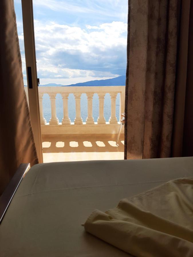 Bed and Breakfast Rock Star-Pllakat Sarandë Exterior foto