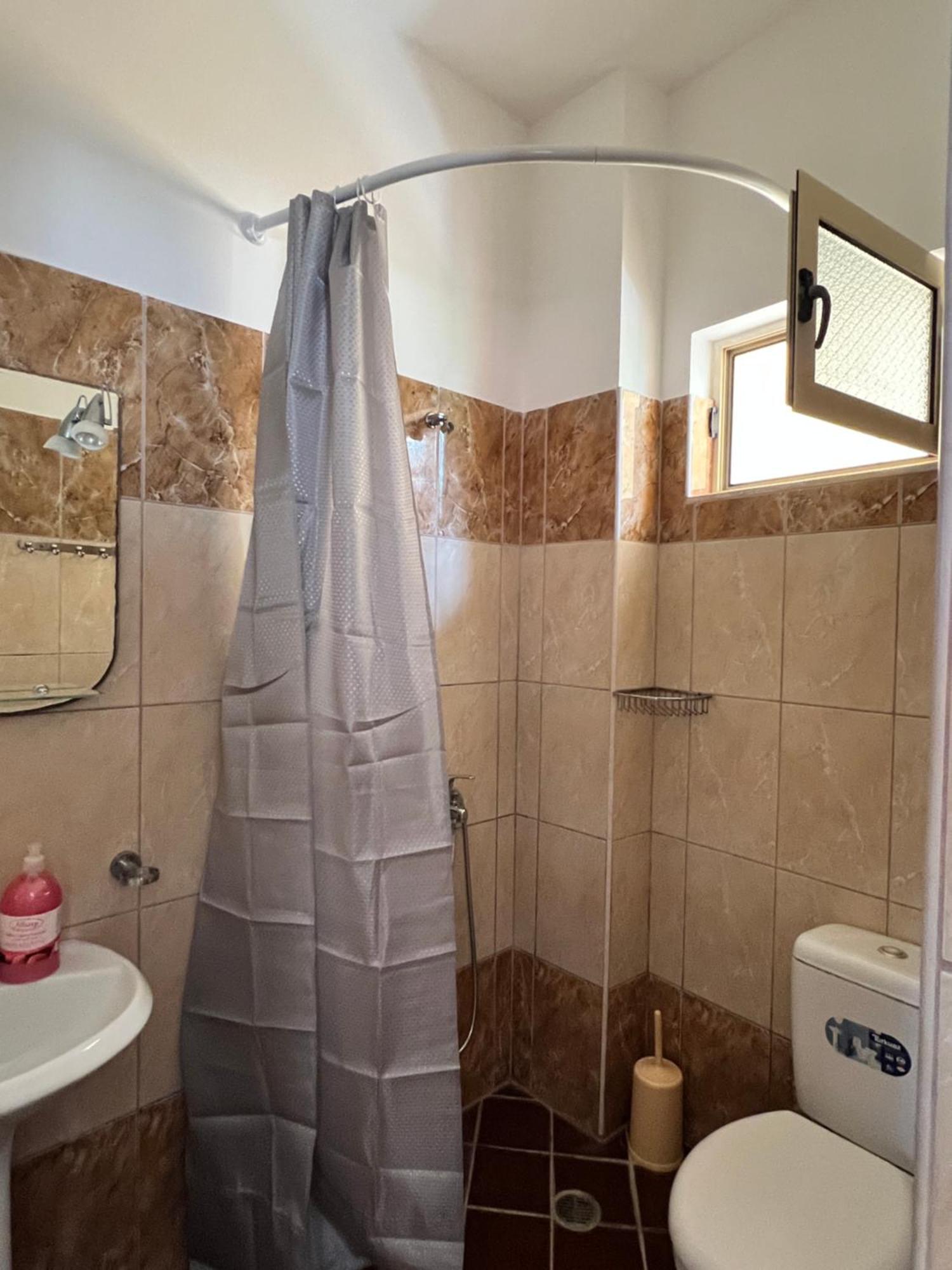 Bed and Breakfast Rock Star-Pllakat Sarandë Exterior foto